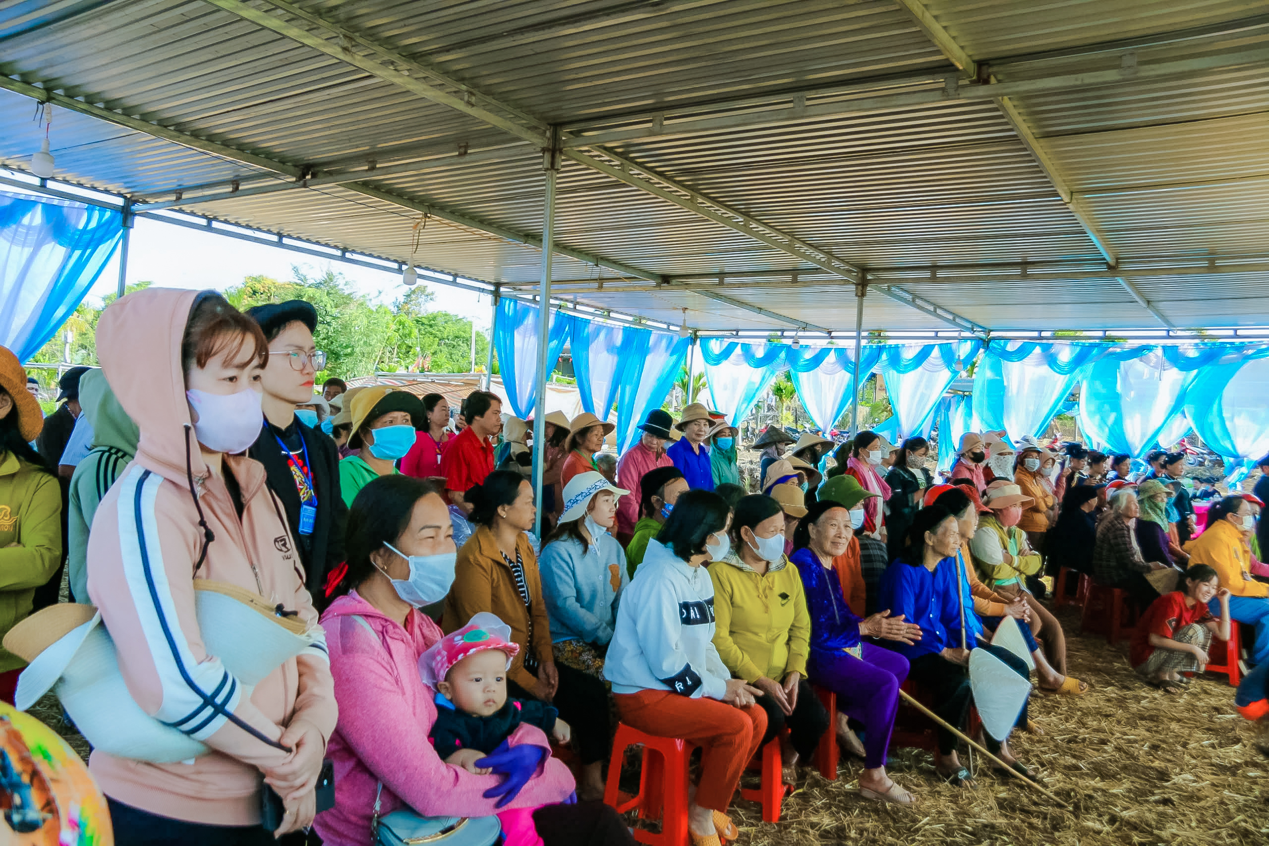 Người dân ở một xã tại Đắk Lắk tổ chức lễ hội gì mà cần có những cô gái xinh đẹp nhất bản? - Ảnh 4.